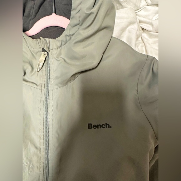 BENCH - Windbreaker - Picture 4 of 5